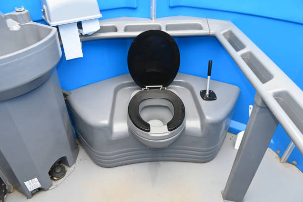 Best Porta potty delivery and setup  in Summerset, SD